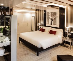 Luxury wine-themed Suite with Jacuzzi Haro Spain