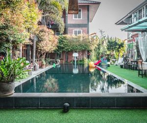 102RESIDENCE,family Room&Pool&Food San Kamphaeng Thailand