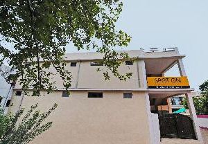 SPOT ON 37467 Shivram Hotel Jabalpur India