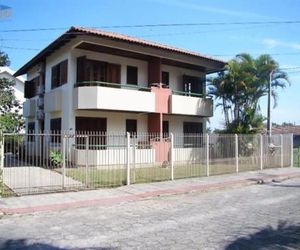 Apartamento-Conforto próximo ao mar Cannasvieiras Brazil