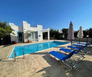 Holiday Villas in Cyprus (Philippos villa 5) Chloraka Cyprus