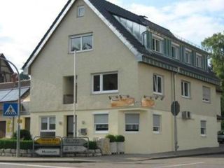 Hotel pic Pension Wauri , Ferienwohnung \' SCHÖNBUCH \' , zweites Obergeschoss