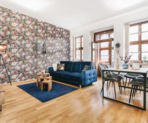 NEU! STYLE Residenz Dresden direkt an der Frauenkirche NETFLIX Dresden Germany