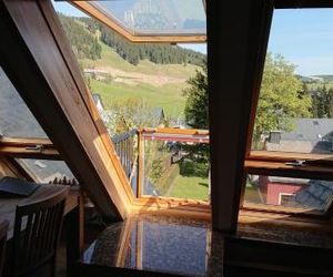 Ferienwohnung Dachspitze mit Tiefgaragenstellplatz und Skiraum Oberwiesenthal Germany