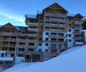 *NEW* Bellevue D’Oz Ski In Ski Out Luxury Apartment (8-10 Guests) Oz France