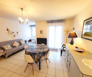 APARTMENT 1 personnes APPARTEMENT T2 SITUE AU CŒUR DE LA VILLE. Les Sables-dOlonne France