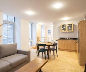 APARTMENT 7 personnes Appartement 7 personnes centre ville, place de parking, WIFI.. Cauterets France