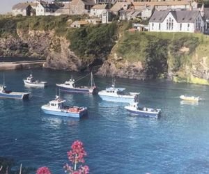 Bay House - Lobber. Port Isaac Dog Friendly Apartment with Sea Views Port Isaac United Kingdom