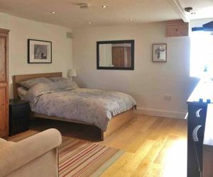 Modern Studio Apartment Near Town Centre Poole United Kingdom