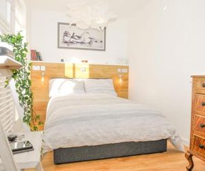 Whitsun Cottage - A cosy one bedroom Victorian cottage sleeping up to 3 guests Gosport United Kingdom