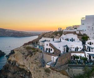 Perla Caldera Oia Oia Greece