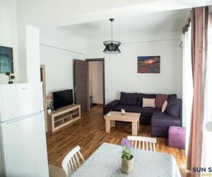 Explore Greece from Comfortable City Centre Apartment Chalkis Greece