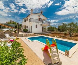 Holiday house Nena with pool Vinisce Croatia