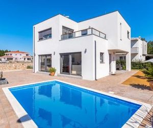 Awesome home in Srima w/ Outdoor swimming pool and 3 Bedrooms Srima Croatia