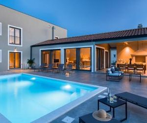 Villa & Jardin - New luxury Villa with swimming pool Salatic Croatia