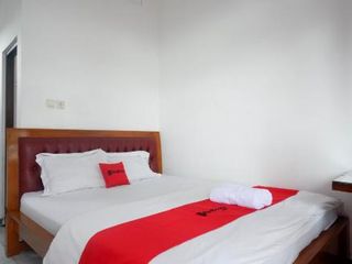 Фото отеля SPOT ON 2718 Backpacker\'s Homestay Jlegong