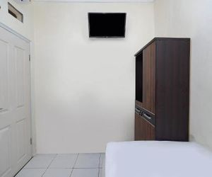 OYO 2751 Deyo Kost Semarang Indonesia
