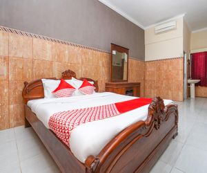OYO 2715 Hotel Madinah Syariah Probolinggo Indonesia