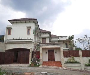 Villa Ayana Syariah Batu Indonesia