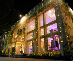 Solitaire Hotel & Banquets Nagpur India