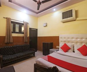SPOT ON 62948 Hotel Dakshit Inn Badshahpur India
