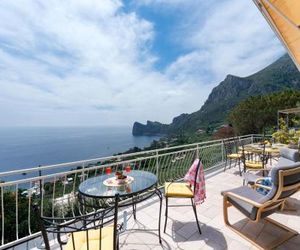 Belvedere apartament stunning sea view Nerano Italy