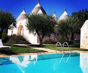 Trulli Terrarossa con Piscina Martina Franca Italy