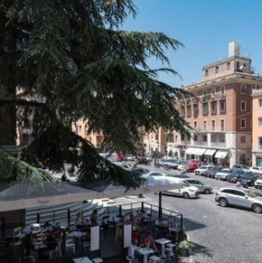 NearBy Hotel