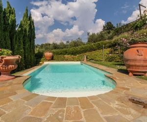 Lavish Villa in Cortona with Swimming Pool Riccio Italy