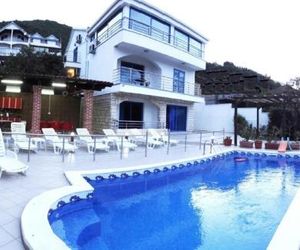 Villa Sea-N-Sun, 7 bedrooms & Pool, nearby Portonovi Marina. Denovic Montenegro
