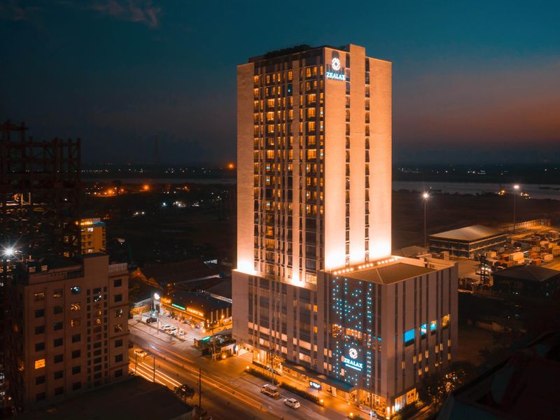 Hotel Photo 1