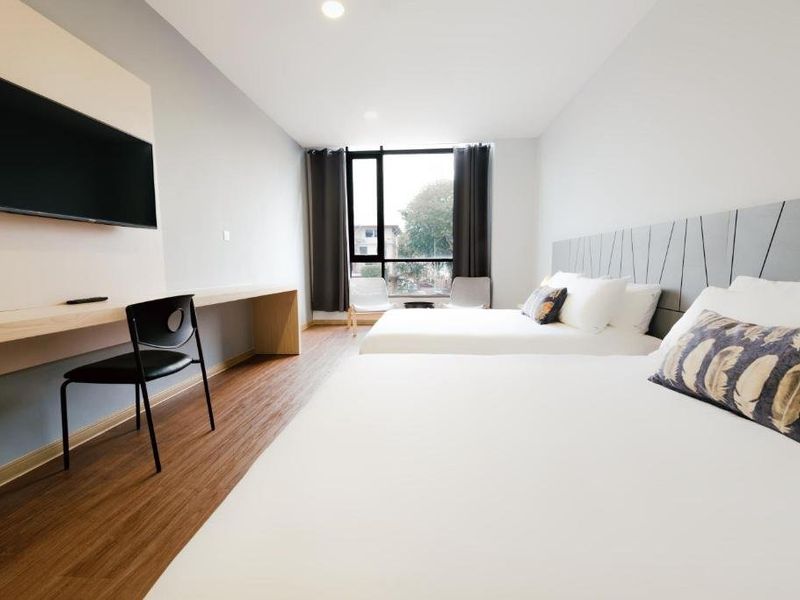 Hotel Photo 6