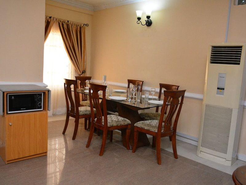 Hotel Photo 12