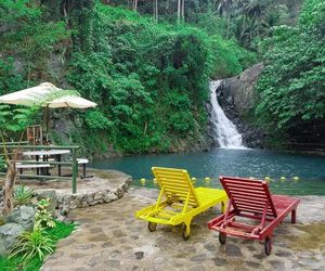 Pulangbato Falls Mountain Resort Talay Philippines