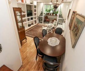 Snug, Homely Apartment by the Temple Belgrade Serbia