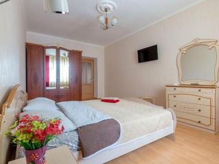 Rooms on Komendantskiy 21/1