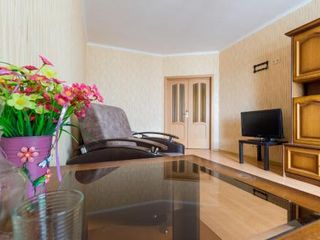Rooms on Komendantskiy 21/1