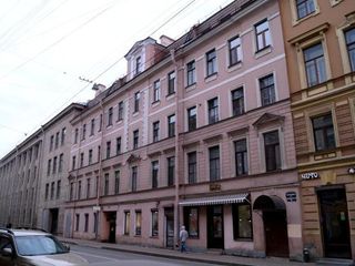 Guests Love on Gorokhovaya
