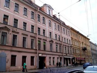 Guests Love on Gorokhovaya