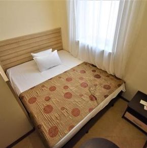 NearBy Hotel