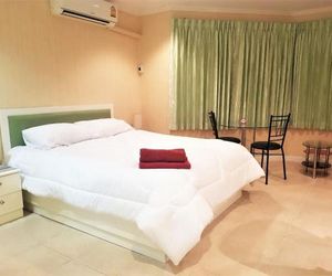Thip condotel Jomtien studio apartment on soi 7 Jomtien Beach Thailand