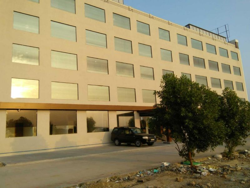 Hotel Photo 1