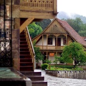 NearBy Hotel