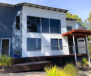 BAY OF FIRES BEACH SHACK ocean views from a modern Beachhouse St. Helens Australia