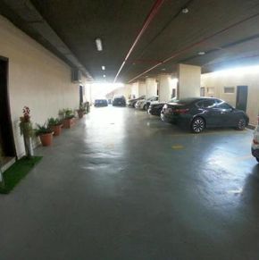 NearBy Hotel