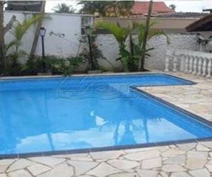 Casa dos 20 amigos piscina churrasqueira 500 m da praia Guaruja Brazil