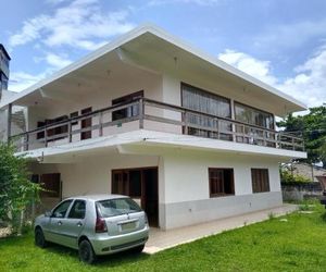 Casa Beira-Mar 3 Suites ate 10 pessoas Caraguatatuba Brazil