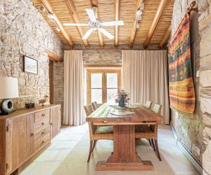 The Carob Tree Villa - 3 BR Rustic Luxury Home Tokhni Cyprus