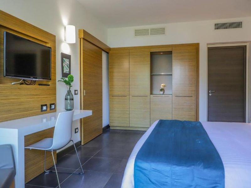 Hotel Photo 5