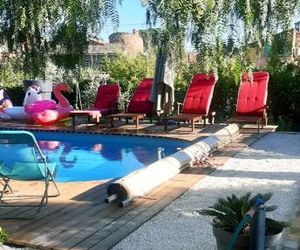 La grupi de carpenelle appartement indépendant dans villa avec piscine et à quelques minutes du bord de mer Le Puget France